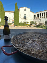 Carregar la imatge al visor de la galeria, Diumenge Gastronòmic al Celler: Paella, tast de vins i visita guiada